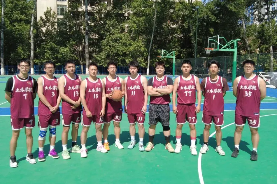 大学生球员如何应对季后赛压力_0